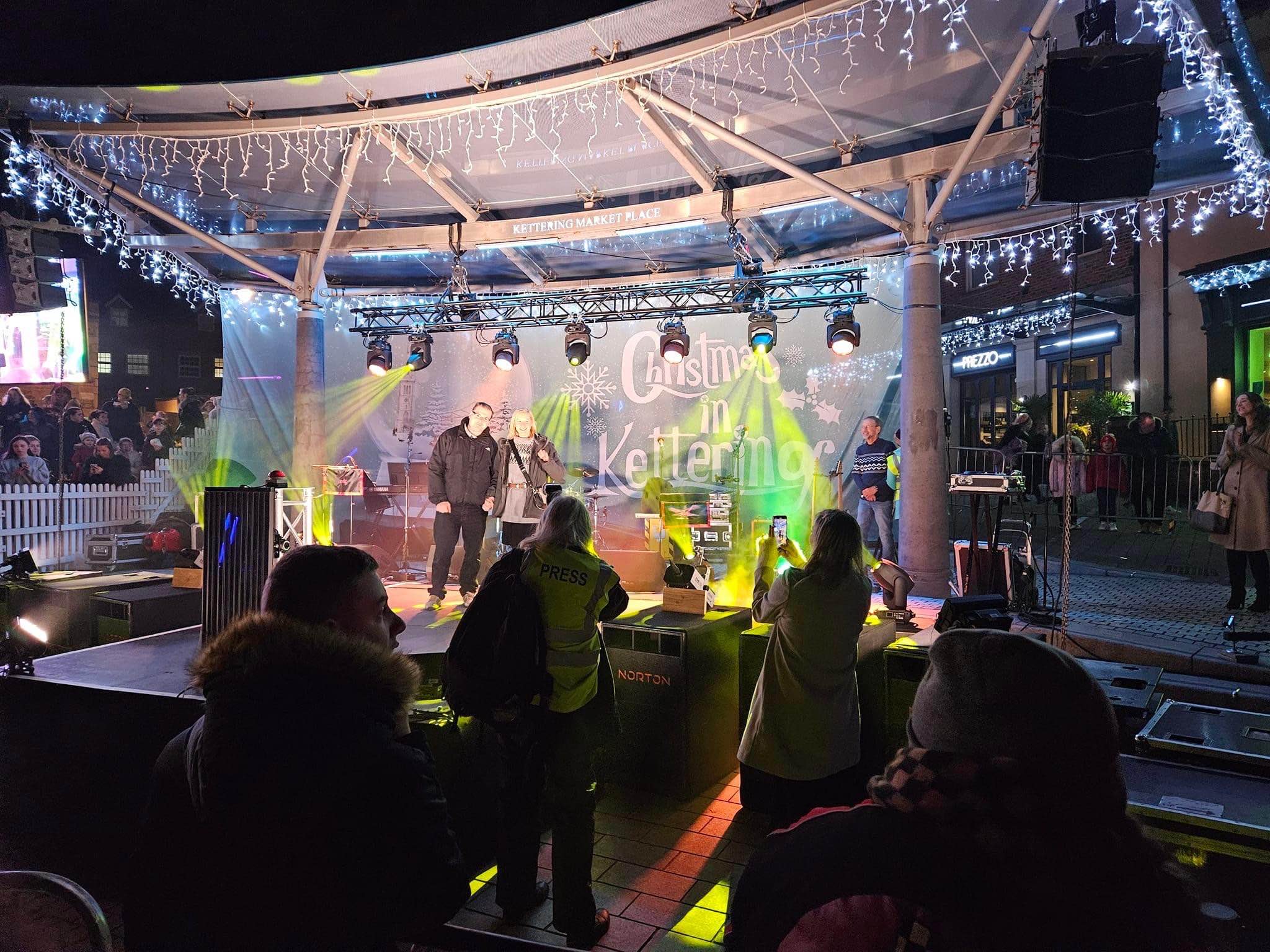 kettering , christmas , christmas lights , stagemen , cannock sound , 2023 , lights 2023 ,