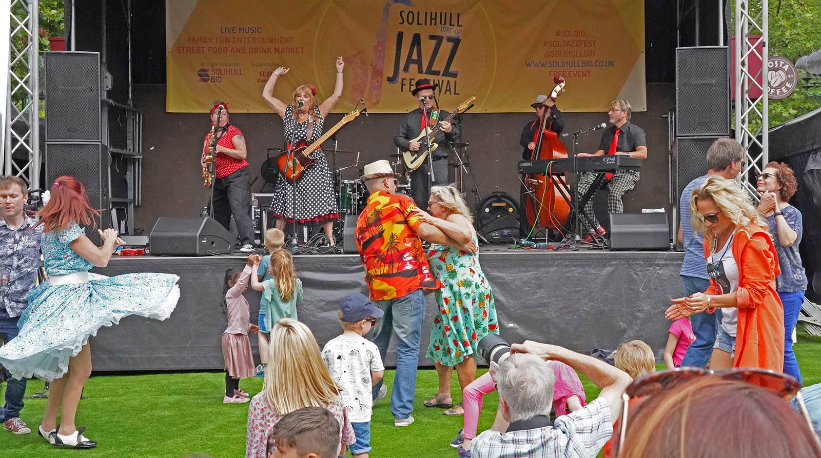 solihull jazz , solihull BID , solihull music festival , solihull town centre , solihull shopping , concert in solihull , soilhull summerfest , free concert in solihull , 