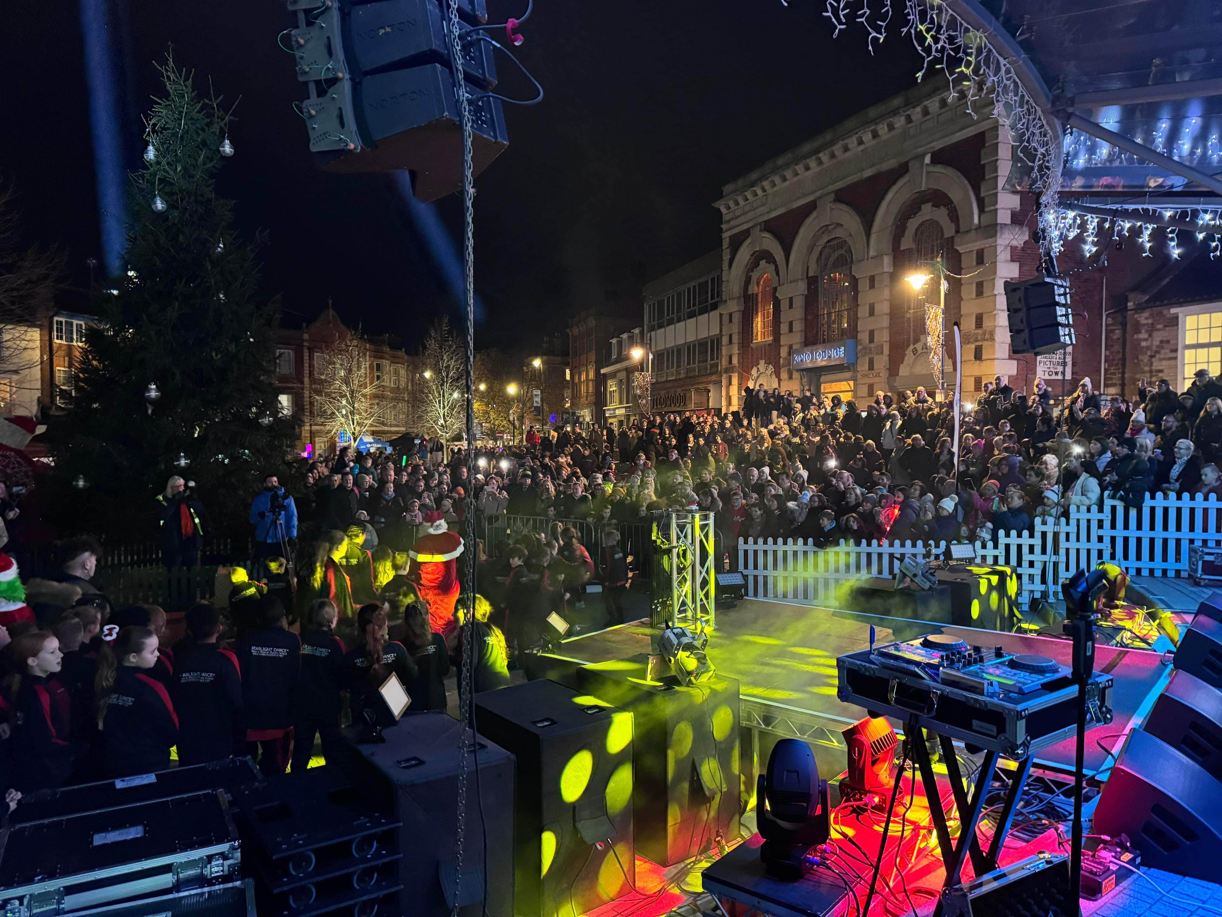Kettering , northampton, christmas lights , christmas lights in kettering  , northampton , cannock sound hire , stage men , sound hire , stage hire ,