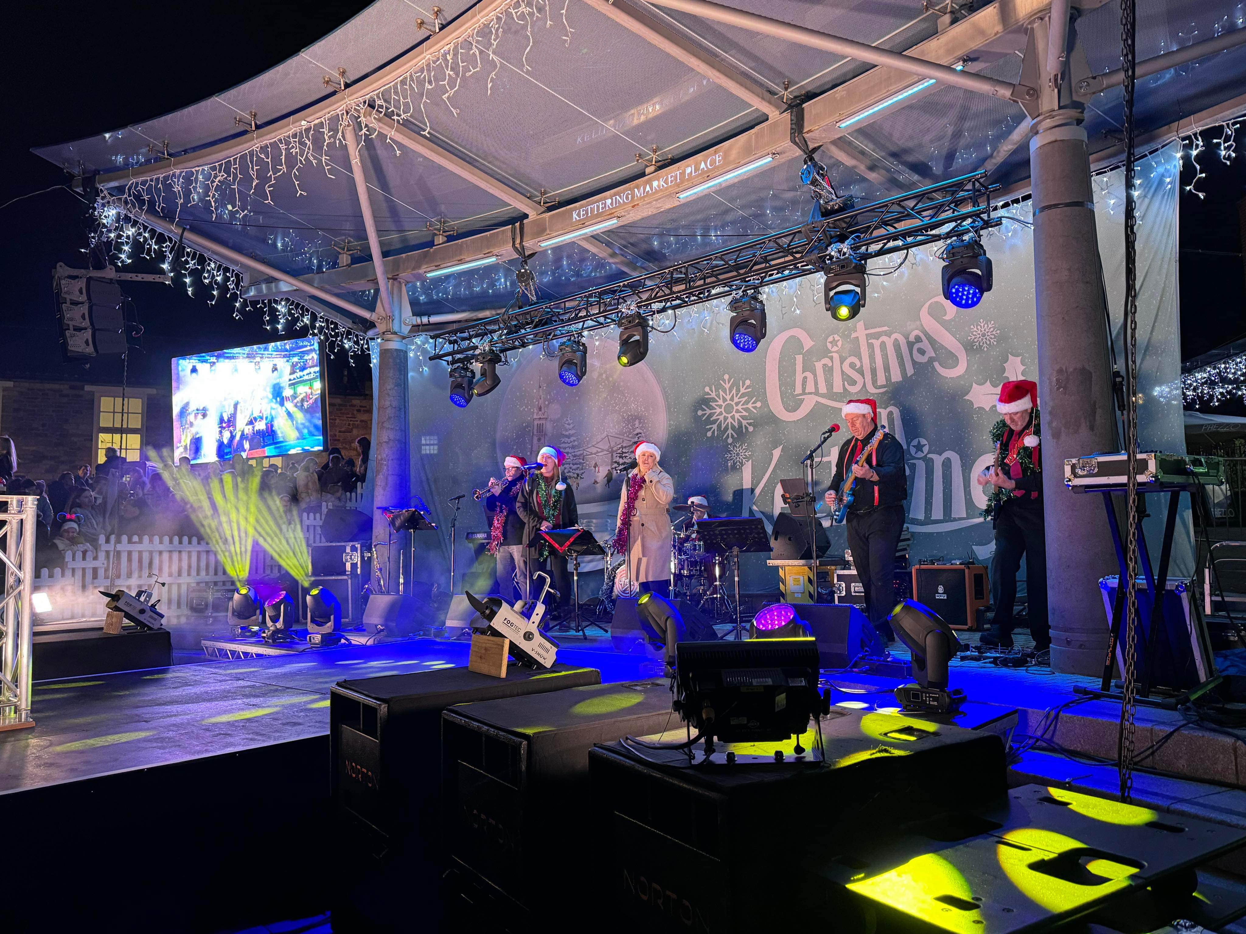 Kettering , northampton, christmas lights , christmas lights in kettering  , northampton , cannock sound hire , stage men , sound hire , stage hire ,