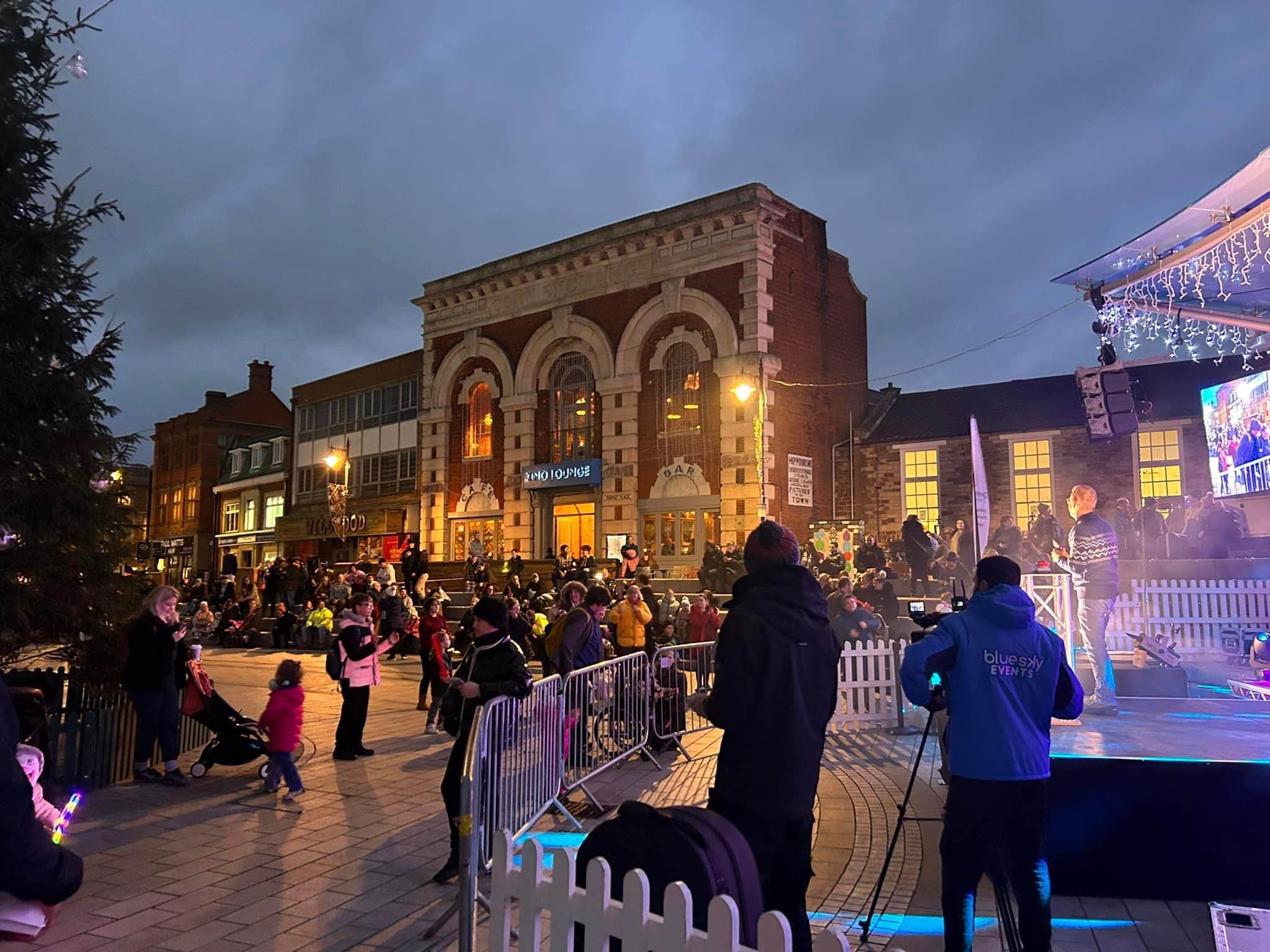 Kettering , northampton, christmas lights , christmas lights in kettering  , northampton , cannock sound hire , stage men , sound hire , stage hire ,