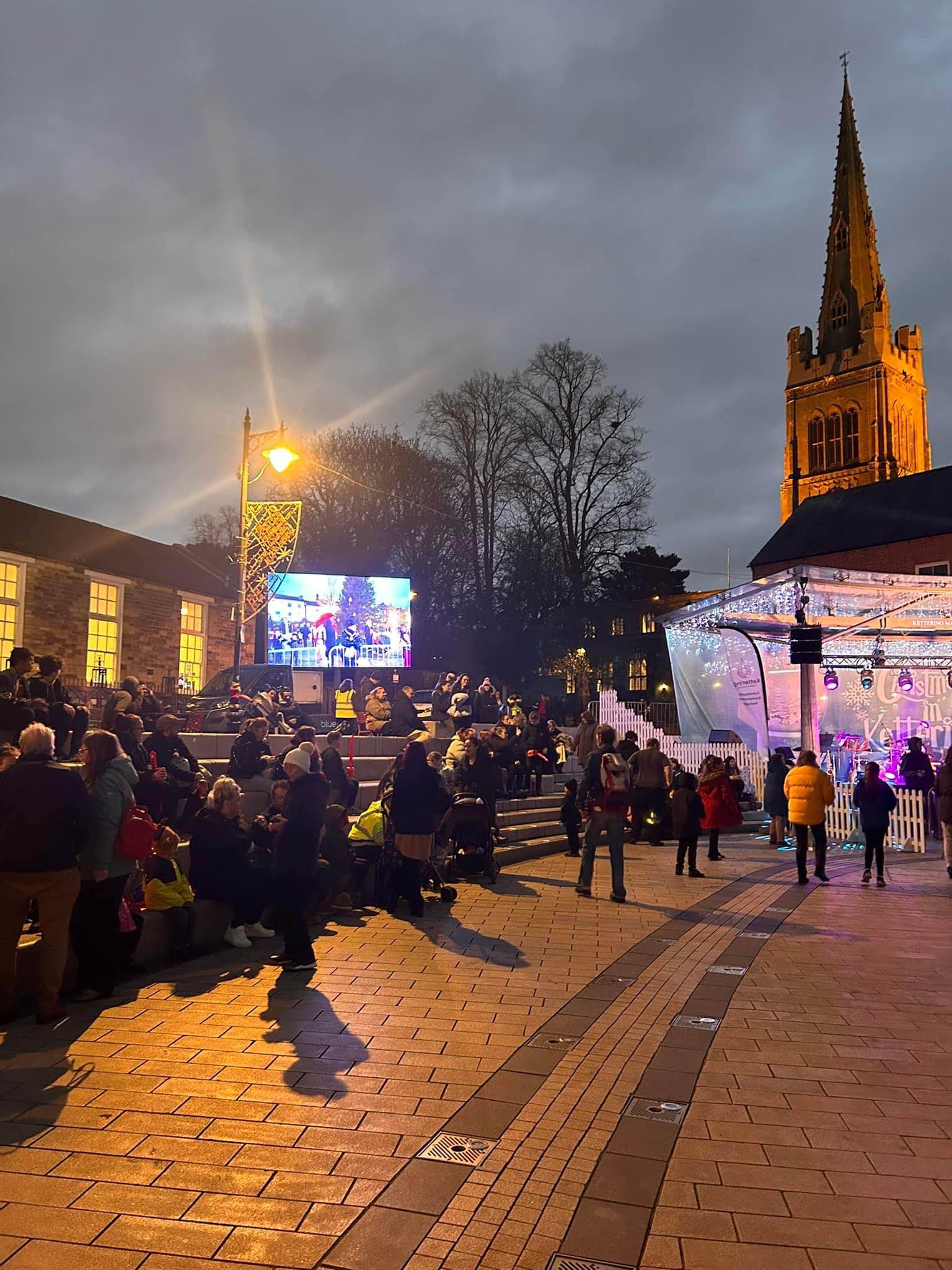 Kettering , northampton, christmas lights , christmas lights in kettering  , northampton , cannock sound hire , stage men , sound hire , stage hire ,