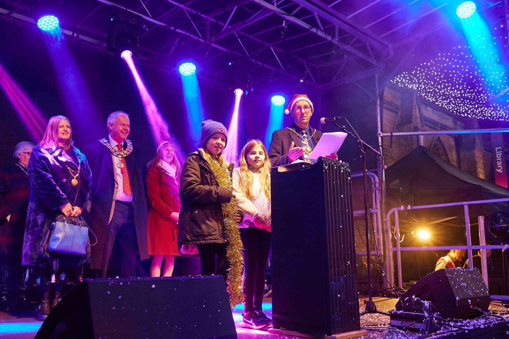 lichfield , lichfield christmas 2022 , lichfield lights , lichfield christmas lights , lichfield free concert , stage men , cannock sound hire ,