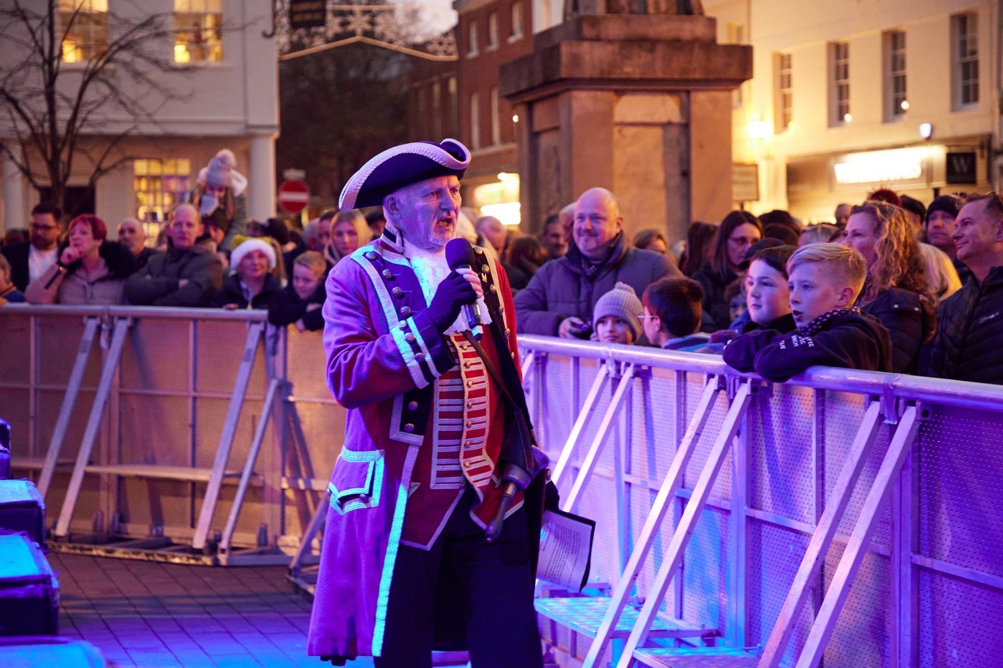 lichfield , lichfield christmas 2022 , lichfield lights , lichfield christmas lights , lichfield free concert , stage men , cannock sound hire ,