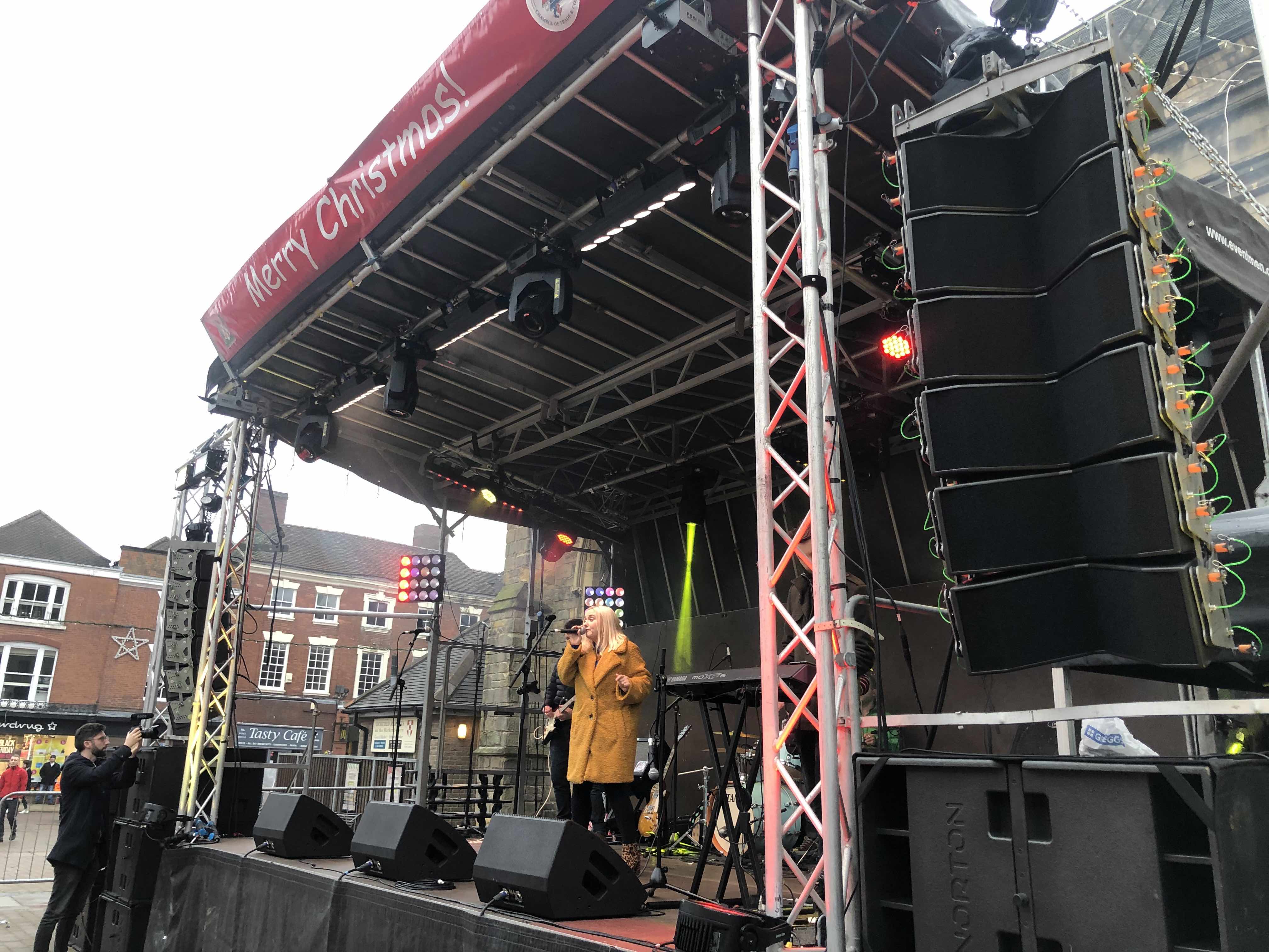 Lichfield christmas , lichfield lights , lichfield switch on , lichfield 2019 , lichfield news lichfield concert , christmas shopping in lichfield , lichfield opening hours , lichfield review , cannocksound , stage men , 