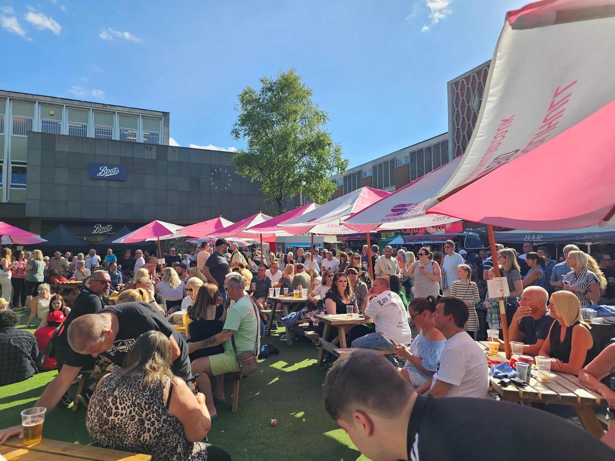 solihull music, solihull free festival , solihull summerfest , free tickets , hire , rent , stage men , cannock sound , free music solihull , whats on in solihull ,