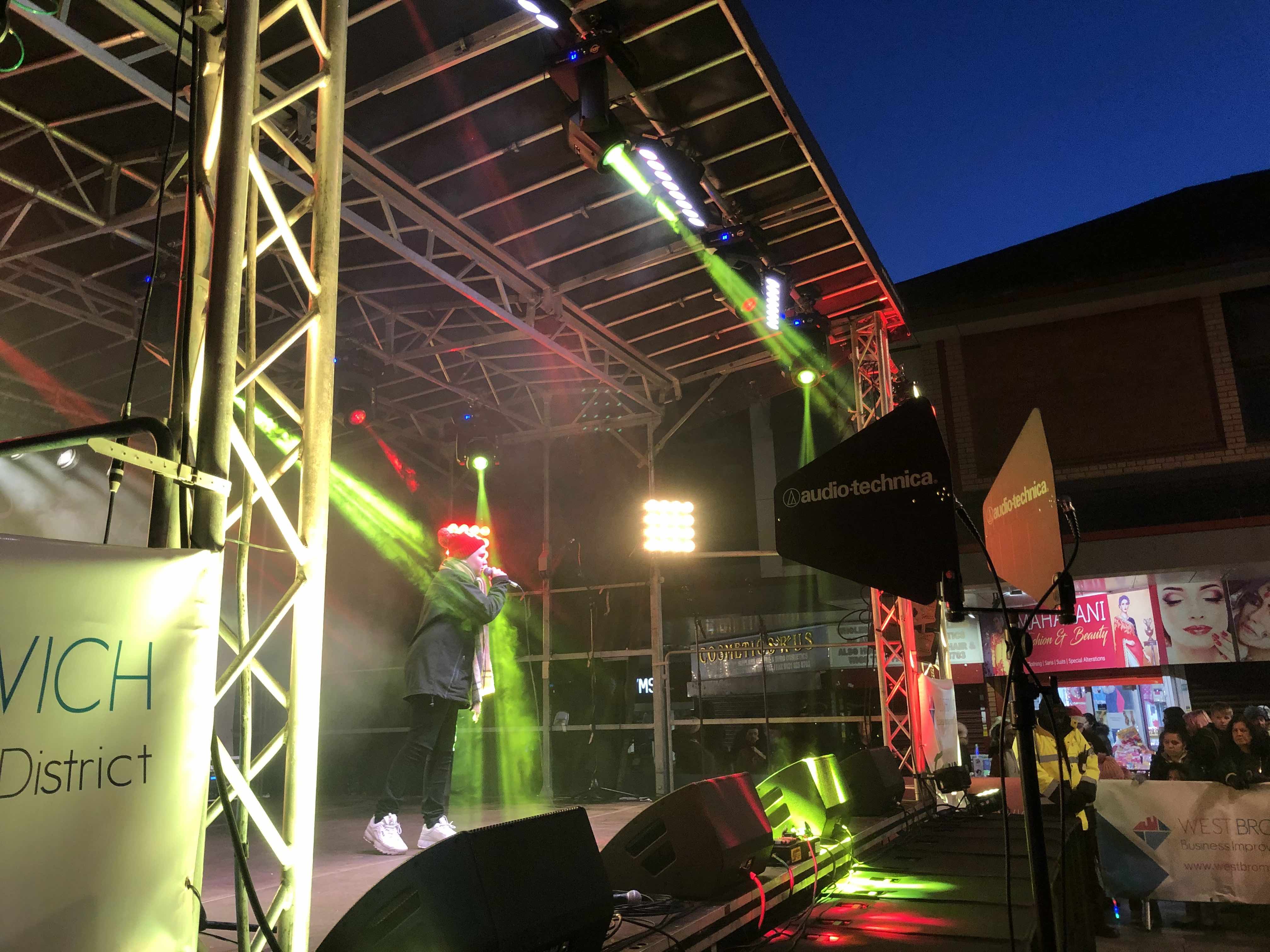 west bromwich christmas , west bromwich lights , west bromwich switch on , west bromwich 2019 , west bromwich news , west bromwich concert , christmas shopping in west bromwich , west bromwich opening hours , west bromwich review , cannocksound , stage men , 